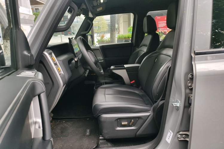 Used iCAR V23 2025 501 Four-Wheel Drive Advanced Version Left Front Seat