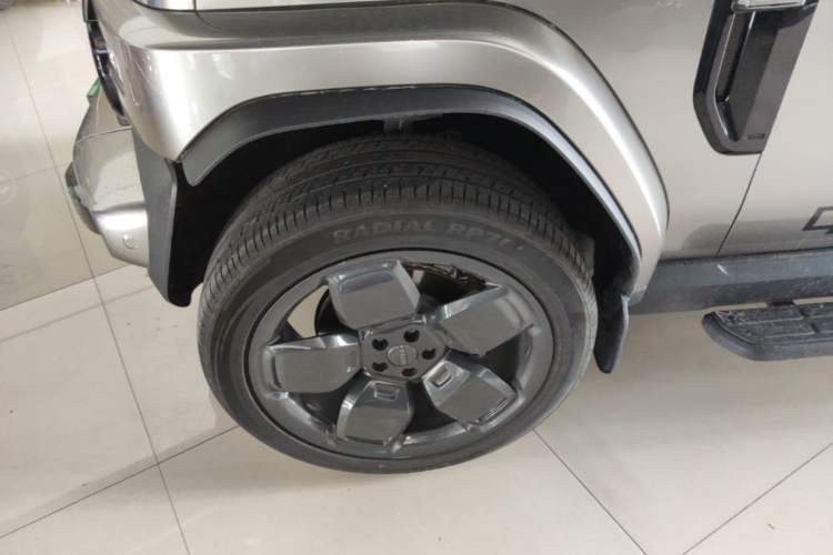 Used iCAR V23 2025 501 Four-Wheel Drive Intelligent Driving Version Left Front Wheel Hub