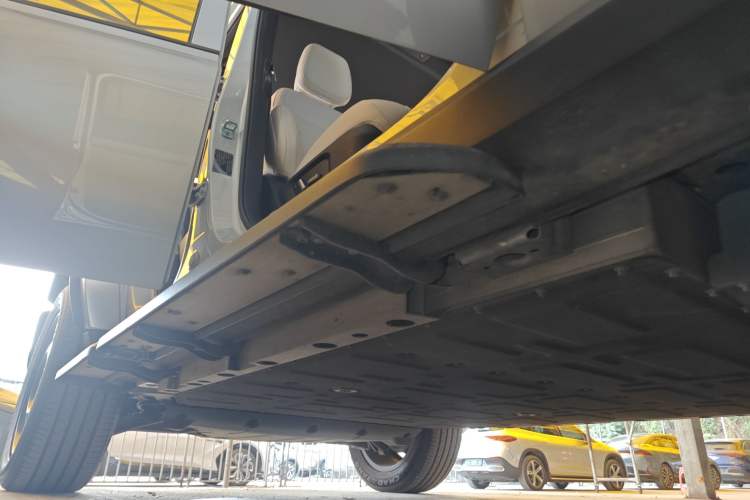 Used iCAR V23 2025 401 Two-Wheel Drive Intelligent Driving Version Right Side Sill