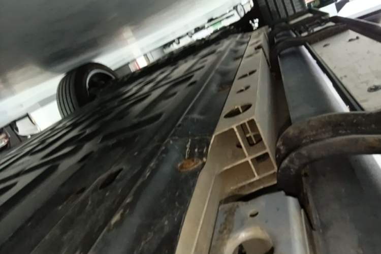 Used iCAR V23 2025 501 Four-Wheel Drive Advanced Version Right Side Sill