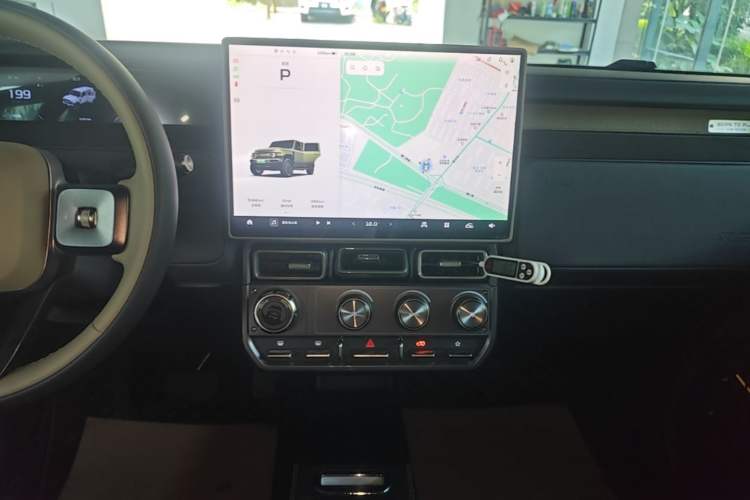 Used iCAR V23 2025 401 Two-Wheel Drive Intelligent Driving Version Audio And AC Panel