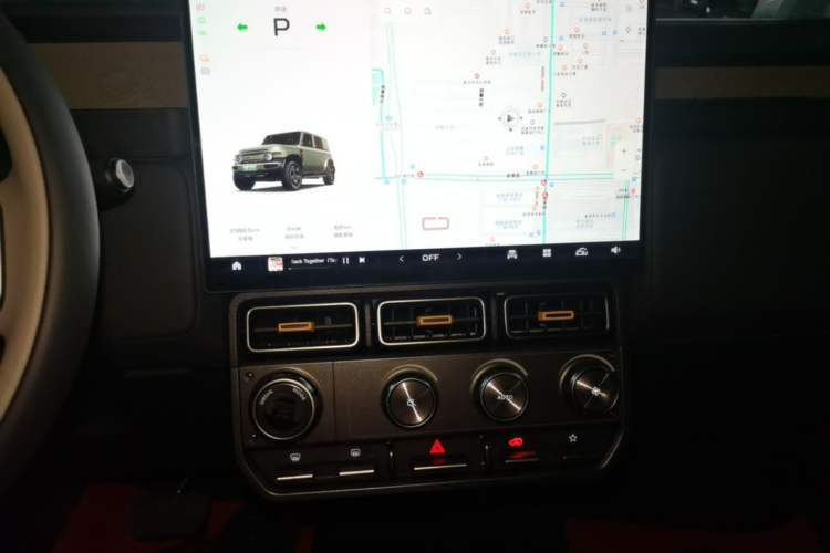 Used iCAR V23 2025 501 Four-Wheel Drive Intelligent Driving Version Audio And AC Panel