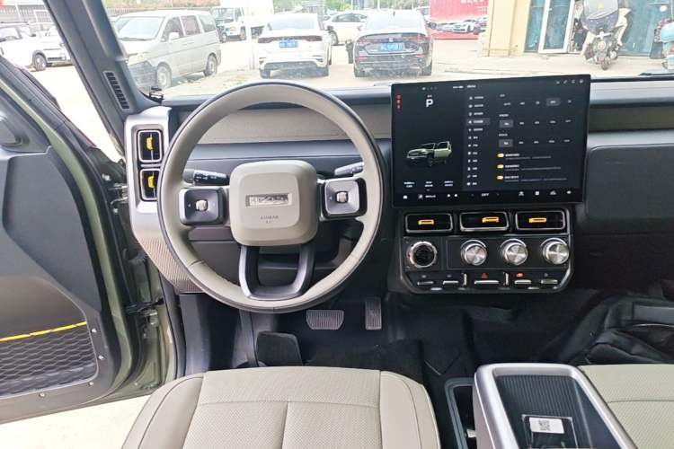 Used iCAR V23 2025 501 Four-Wheel Drive Intelligent Driving Version Audio And AC Panel