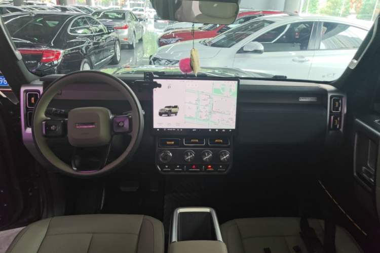Used iCAR V23 2025 501 Four-Wheel Drive Intelligent Driving Version Center Console