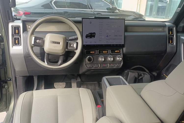 Used iCAR V23 2025 401 Two-Wheel Drive Advanced Edition Center Console