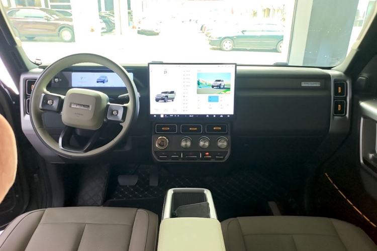 Used iCAR V23 2025 501 Four-Wheel Drive Intelligent Driving Version Center Console