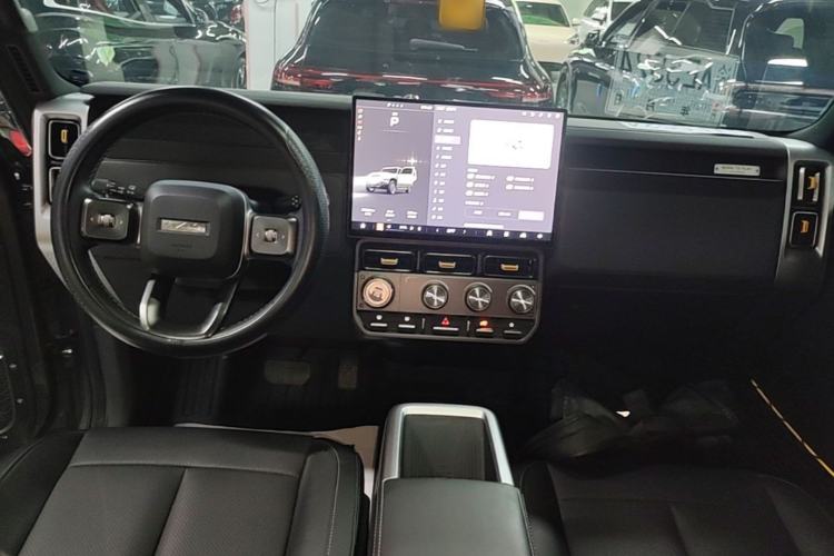 Used iCAR V23 2025 401 Two-Wheel Drive Intelligent Driving Version Center Console