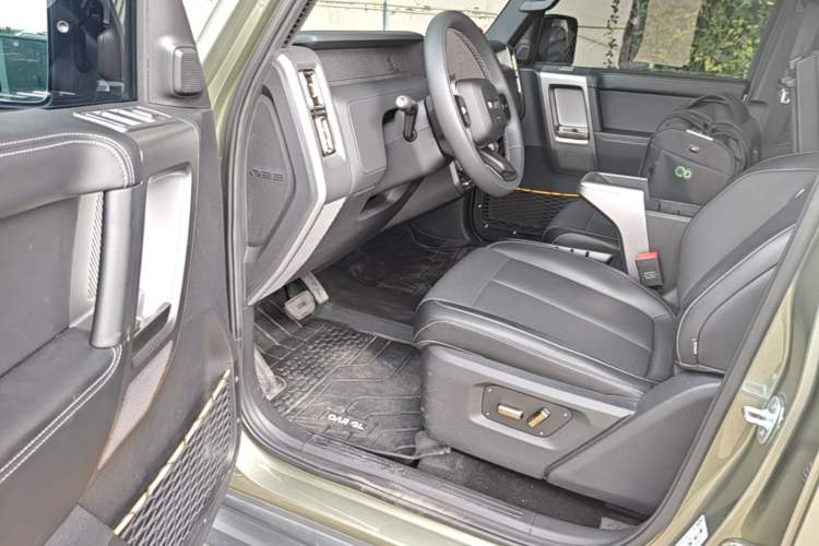 Used iCAR V23 2025 401 Two-Wheel Drive Intelligent Driving Version Driver Seat