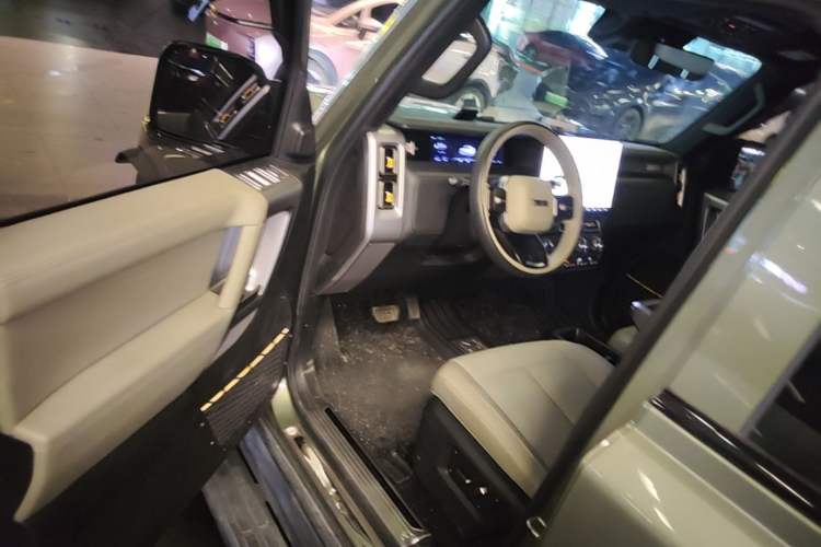 Used iCAR V23 2025 501 Four-Wheel Drive Intelligent Driving Version Driver Seat