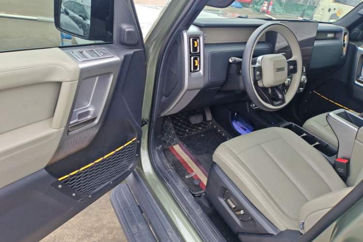 Used iCAR V23 2025 401 Two-Wheel Drive Intelligent Driving Version Driver Seat