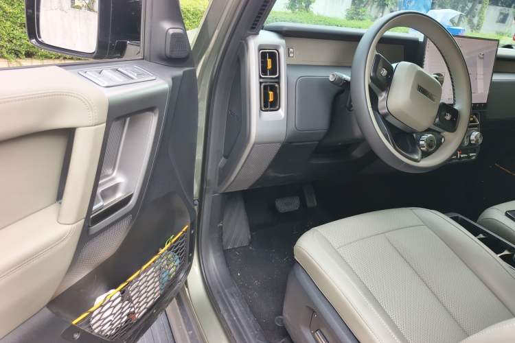 Used iCAR V23 2025 501 Four-Wheel Drive Intelligent Driving Version Driver Seat
