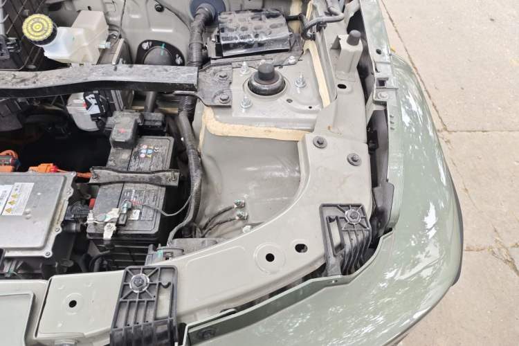 Used iCAR V23 2025 401 Two-Wheel Drive Advanced Edition Engine Bay Left
