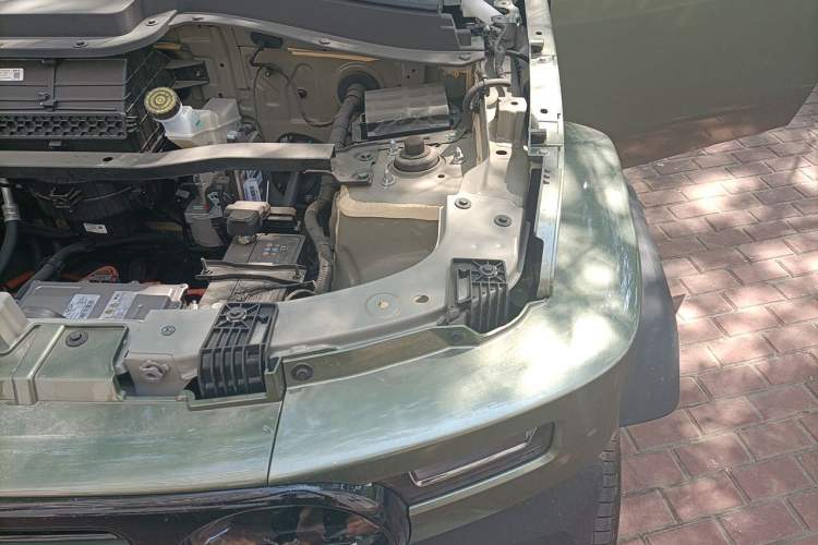 Used iCAR V23 2025 401 Two-Wheel Drive Intelligent Driving Version Engine Bay Left