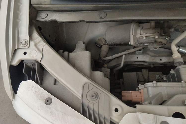 Used iCAR V23 2025 501 Four-Wheel Drive Intelligent Driving Version Engine Bay Right