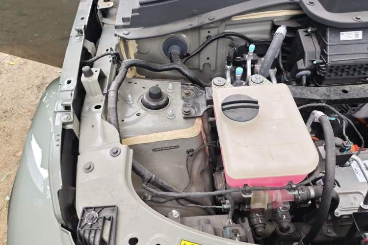 Used iCAR V23 2025 401 Two-Wheel Drive Advanced Edition Engine Bay Right