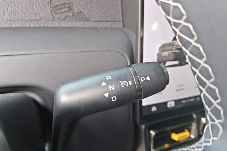 Used iCAR V23 2025 401 Two-Wheel Drive Intelligent Driving Version Gear Lever