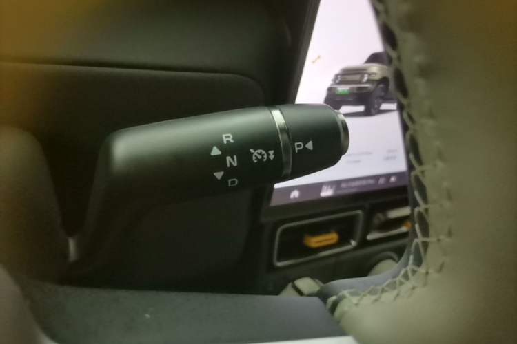 Used iCAR V23 2025 501 Four-Wheel Drive Intelligent Driving Version Gear Lever