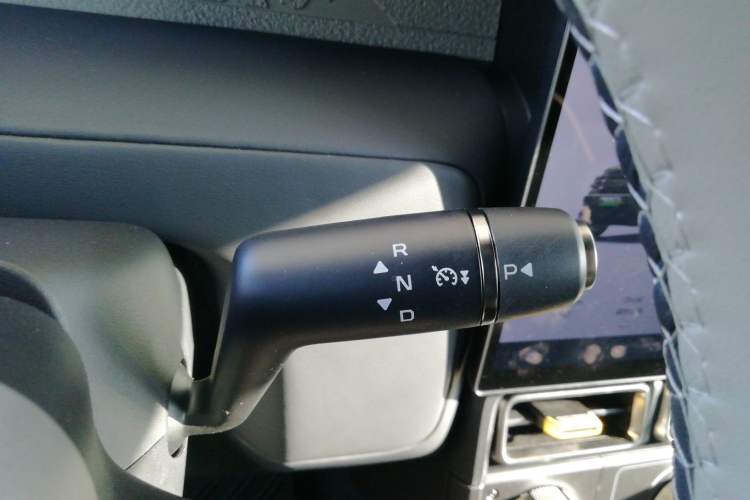 Used iCAR V23 2025 401 Two-Wheel Drive Intelligent Driving Version Gear Lever