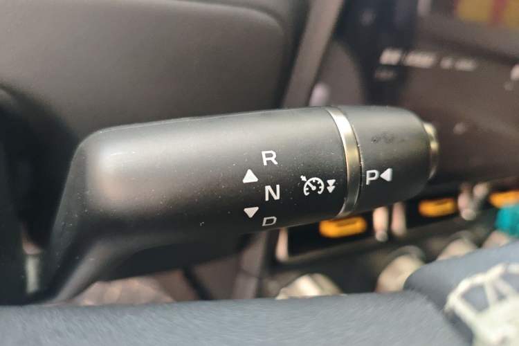 Used iCAR V23 2025 401 Two-Wheel Drive Intelligent Driving Version Gear Lever