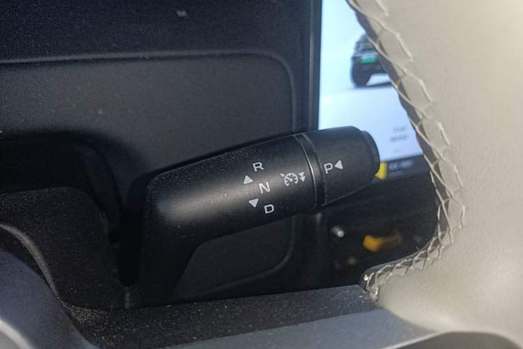 Used iCAR V23 2025 501 Four-Wheel Drive Intelligent Driving Version Gear Lever