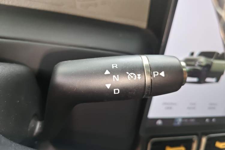 Used iCAR V23 2025 401 Two-Wheel Drive Advanced Edition Gear Lever