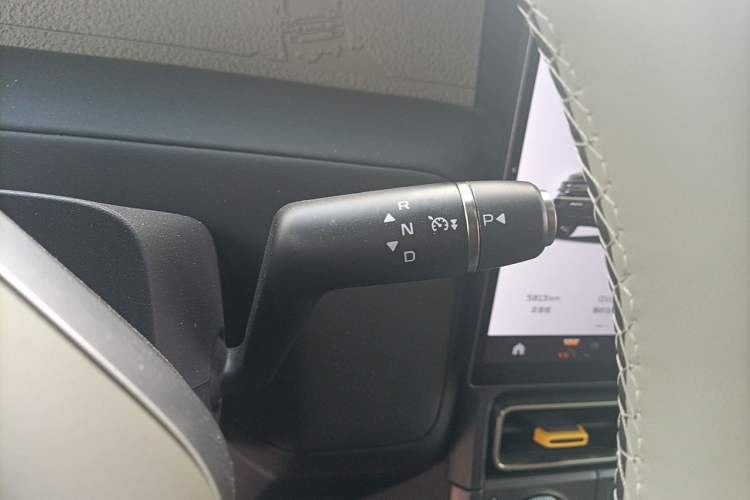 Used iCAR V23 2025 401 Two-Wheel Drive Intelligent Driving Version Gear Lever