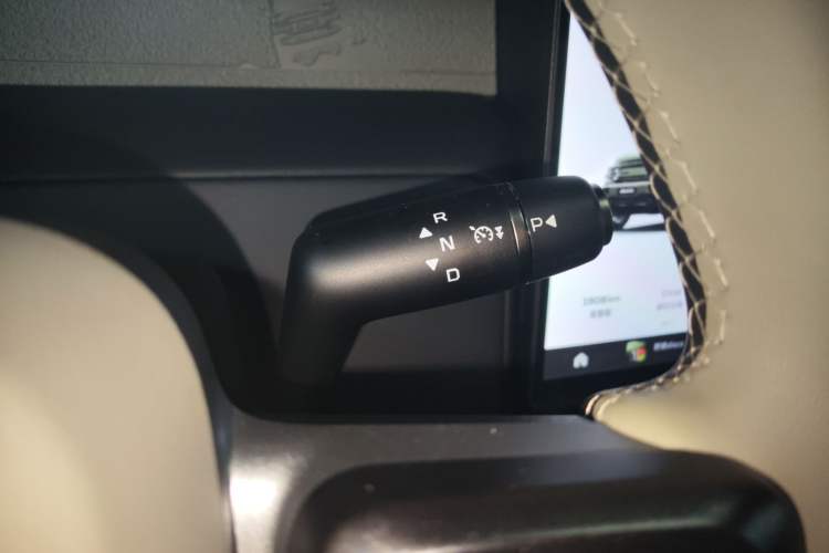 Used iCAR V23 2025 401 Two-Wheel Drive Intelligent Driving Version Gear Lever