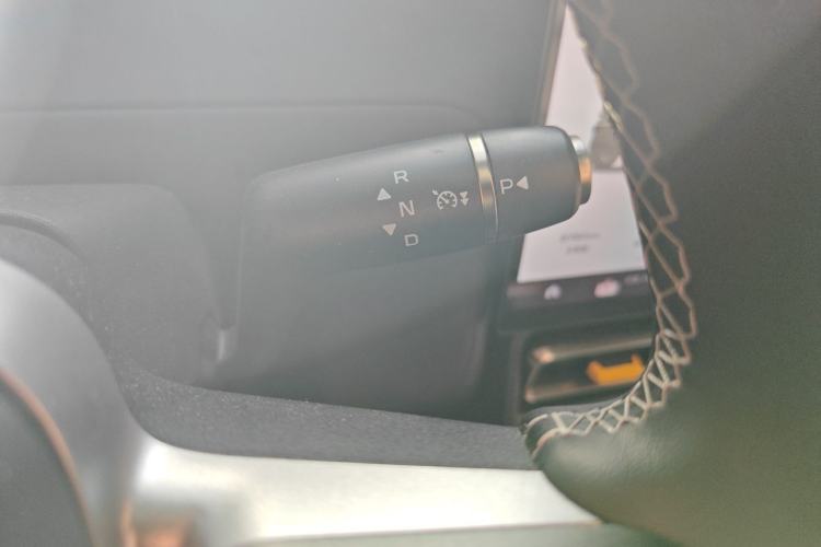 Used iCAR V23 2025 401 Two-Wheel Drive Advanced Edition Gear Lever