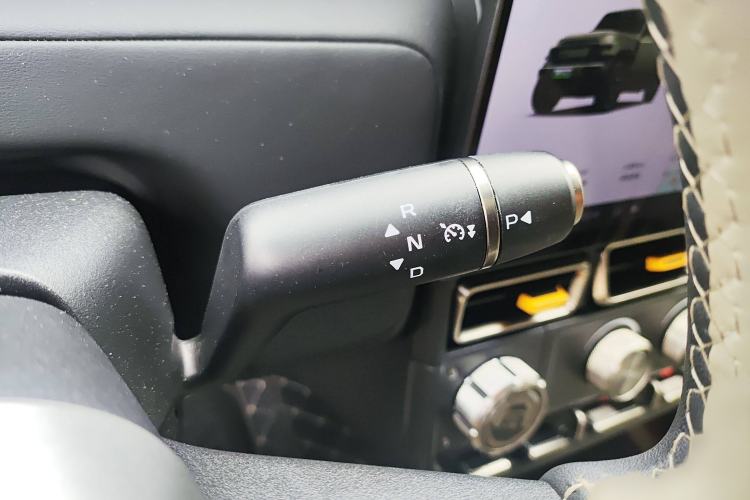 Used iCAR V23 2025 501 Four-Wheel Drive Intelligent Driving Version Gear Lever