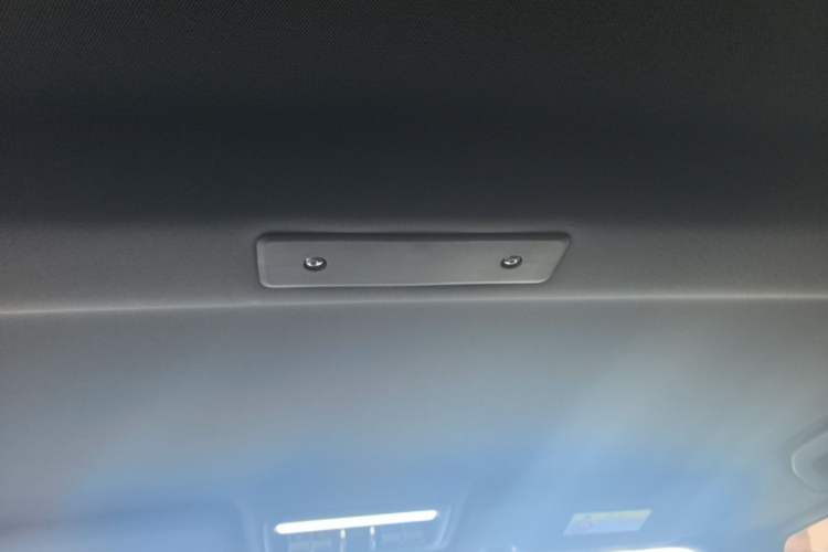 Used iCAR V23 2025 501 Four-Wheel Drive Advanced Version Headliner