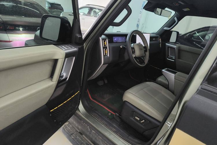 Used iCAR V23 2025 501 Four-Wheel Drive Intelligent Driving Version Interior 2