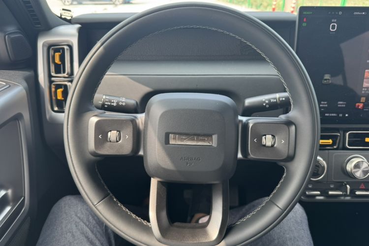 Used iCAR V23 2025 501 Four-Wheel Drive Intelligent Driving Version Interior 2
