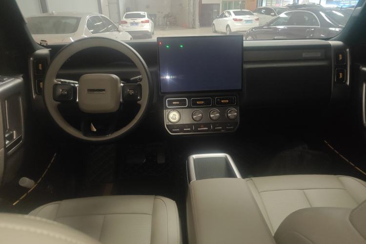 Used iCAR V23 2025 501 Four-Wheel Drive Intelligent Driving Version Interior 2