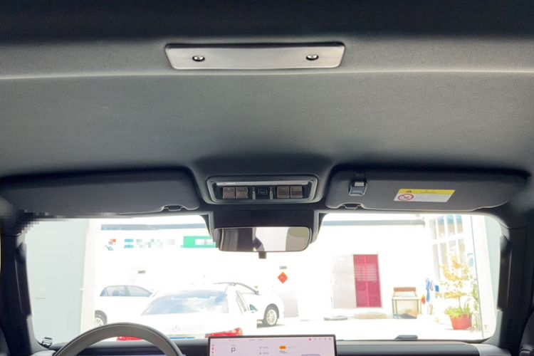 Used iCAR V23 2025 401 Two-Wheel Drive Intelligent Driving Version Interior 3