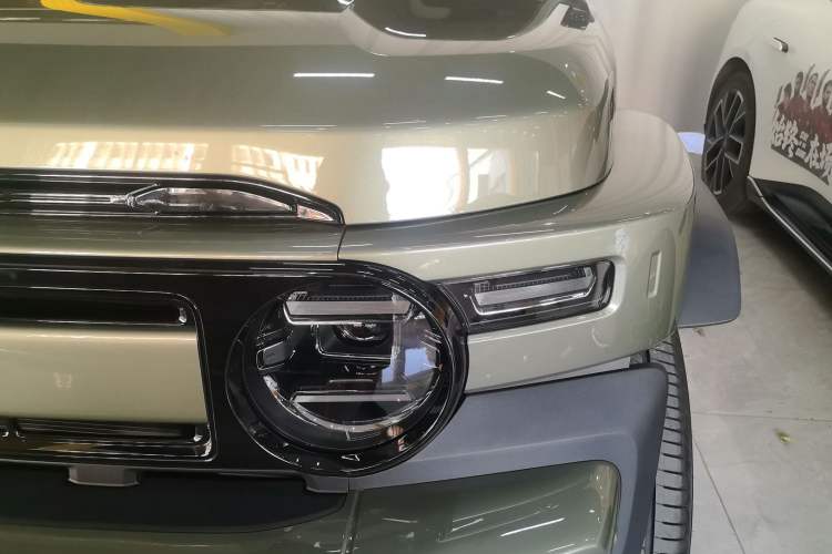 Used iCAR V23 2025 501 Four-Wheel Drive Intelligent Driving Version Left Front Headlight