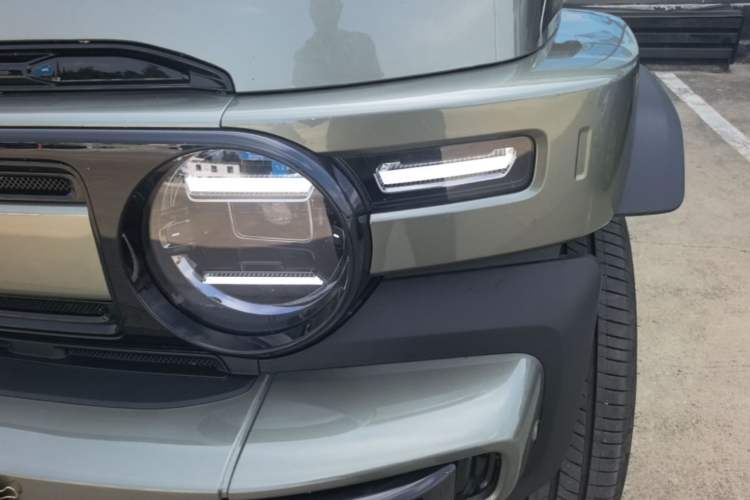 Used iCAR V23 2025 501 Four-Wheel Drive Advanced Version Left Front Headlight