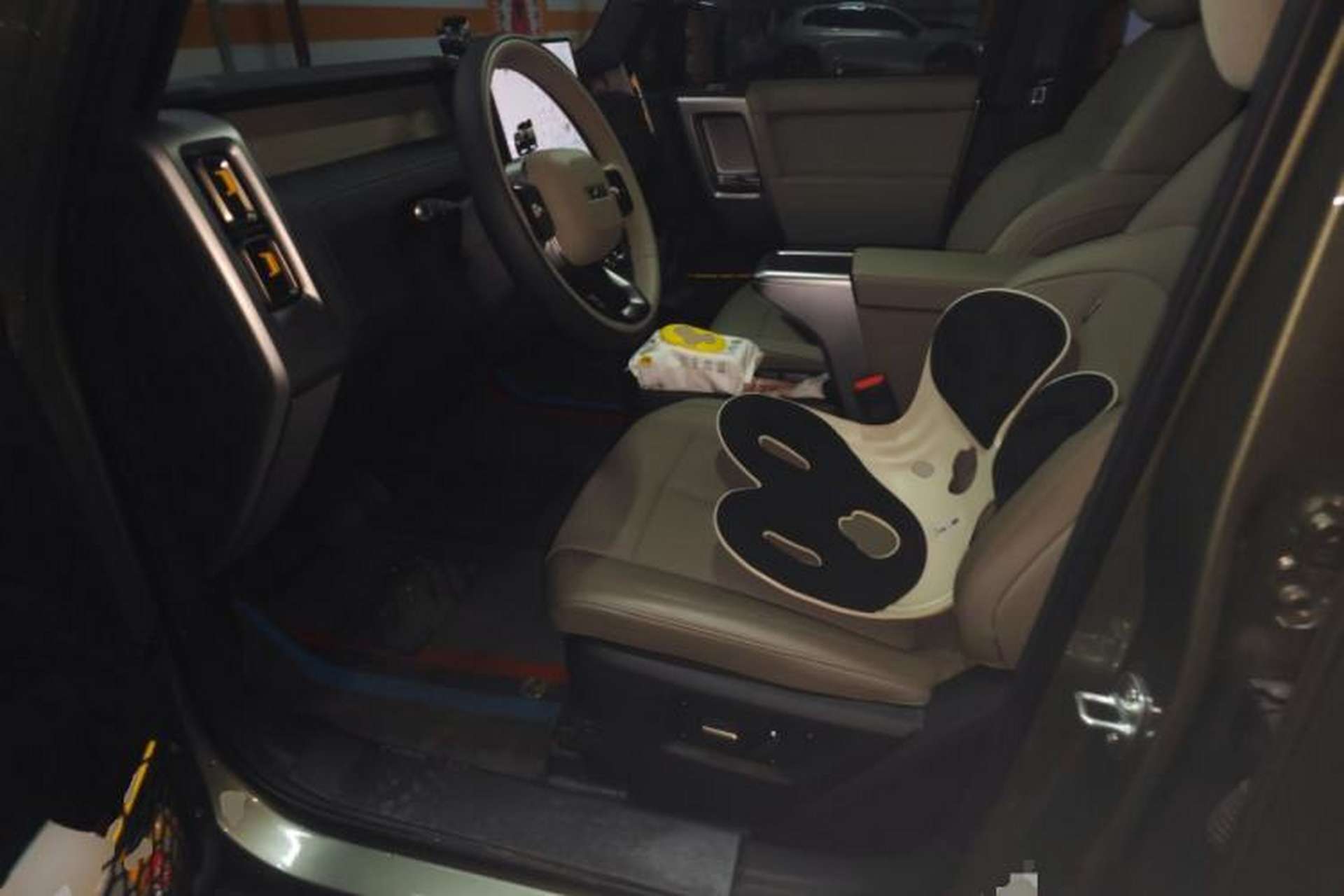 Used iCAR V23 2025 401 Two-Wheel Drive Intelligent Driving Version Left Front Seat