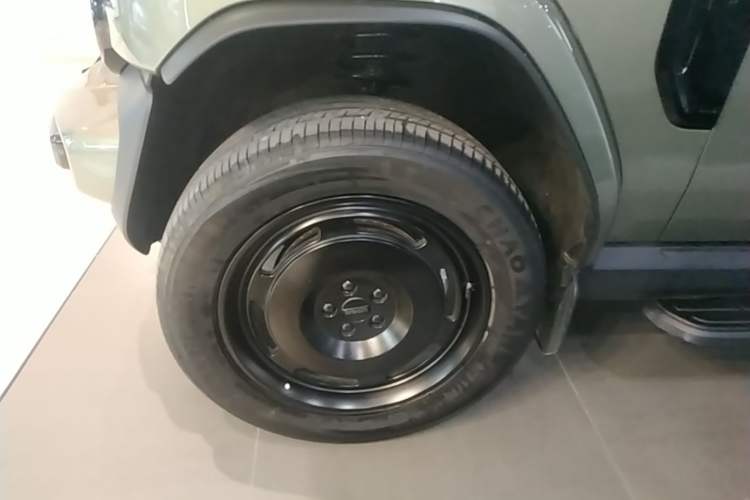 Used iCAR V23 2025 401 Two-Wheel Drive Advanced Edition Left Front Wheel Hub
