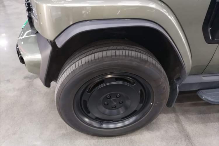 Used iCAR V23 2025 401 Two-Wheel Drive Advanced Edition Left Front Wheel Hub