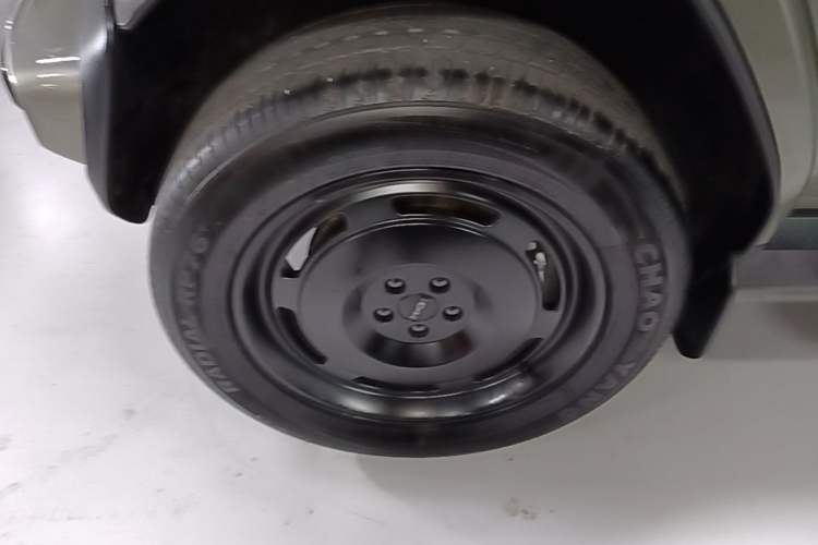 Used iCAR V23 2025 401 Two-Wheel Drive Advanced Edition Left Front Wheel Hub