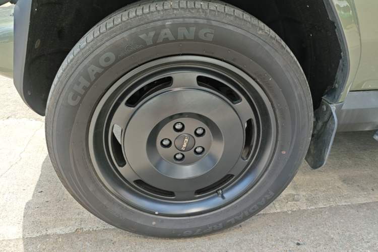 Used iCAR V23 2025 401 Two-Wheel Drive Advanced Edition Left Front Wheel Hub