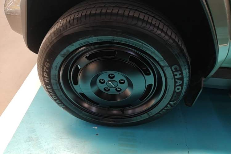 Used iCAR V23 2025 401 Two-Wheel Drive Advanced Edition Left Front Wheel Hub