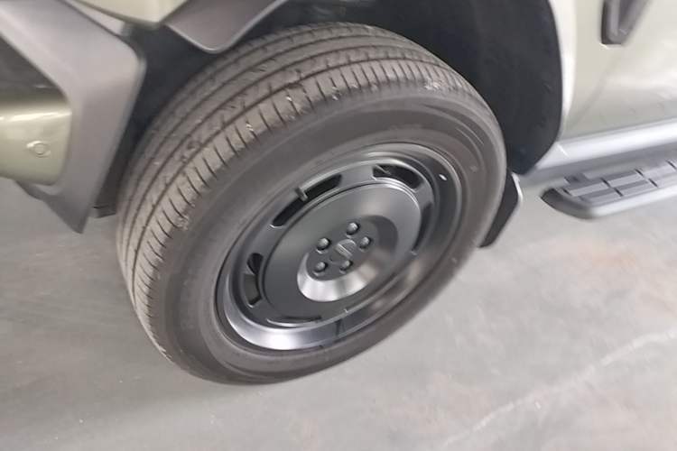 Used iCAR V23 2025 401 Two-Wheel Drive Intelligent Driving Version Left Front Wheel Hub