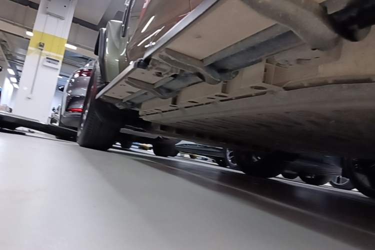Used iCAR V23 2025 401 Two-Wheel Drive Advanced Edition Left Side Sill