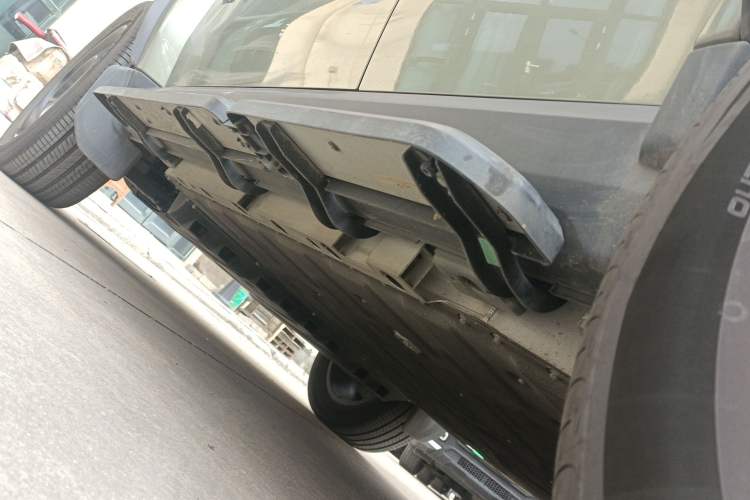 Used iCAR V23 2025 401 Two-Wheel Drive Advanced Edition Left Side Sill