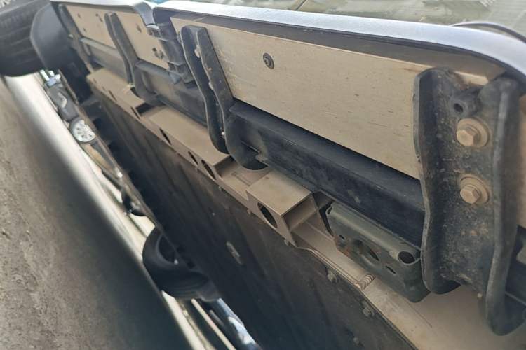 Used iCAR V23 2025 401 Two-Wheel Drive Advanced Edition Left Side Sill