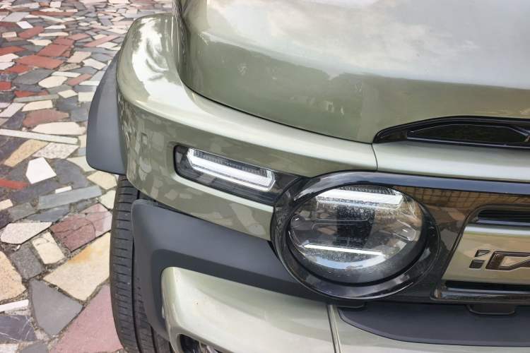 Used iCAR V23 2025 501 Four-Wheel Drive Intelligent Driving Version Right Front Headlight