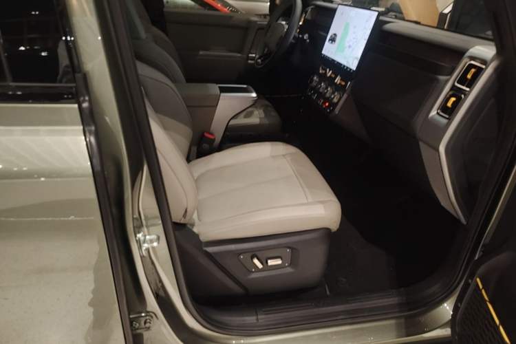 Used iCAR V23 2025 401 Two-Wheel Drive Advanced Edition Right Front Seat