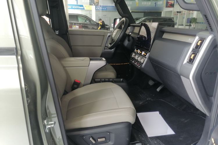 Used iCAR V23 2025 501 Four-Wheel Drive Advanced Version Right Front Seat