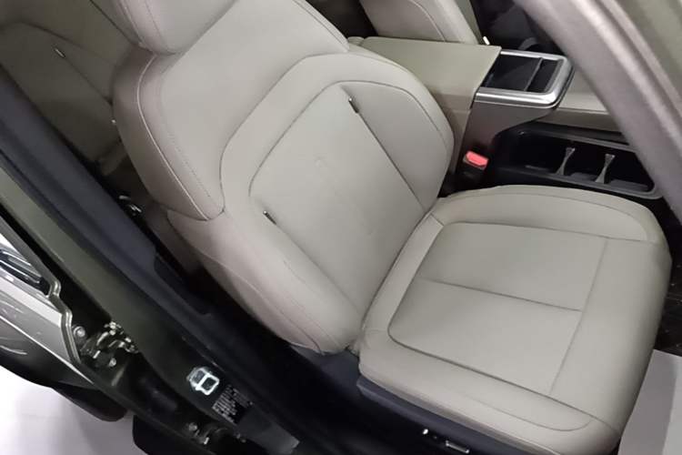Used iCAR V23 2025 401 Two-Wheel Drive Advanced Edition Right Front Seat